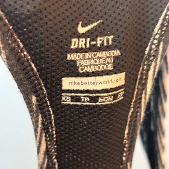 Nike Dri-Fit Racerback Tank Gray/Black Zigzag Pattern Size XS - Picture 5 of 7